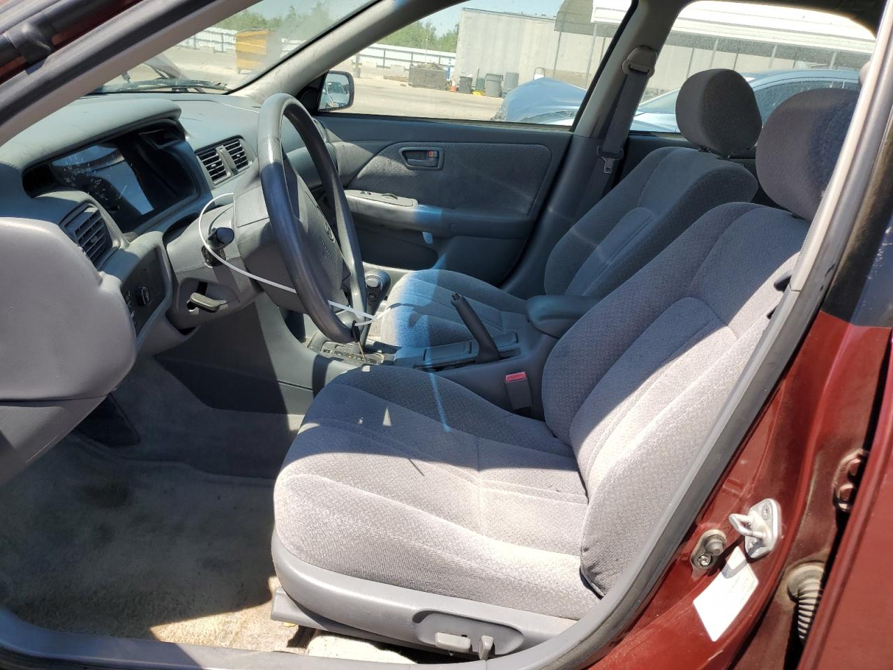 2000 Toyota Camry Ce VIN: 4T1BG22K1YU692672 Lot: 62378884