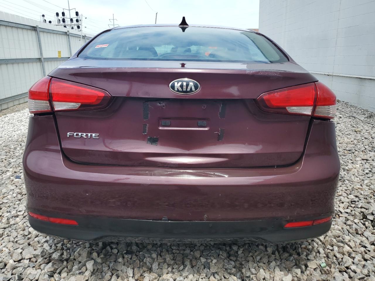 2018 Kia Forte Lx VIN: 3KPFK4A70JE199552 Lot: 62469054