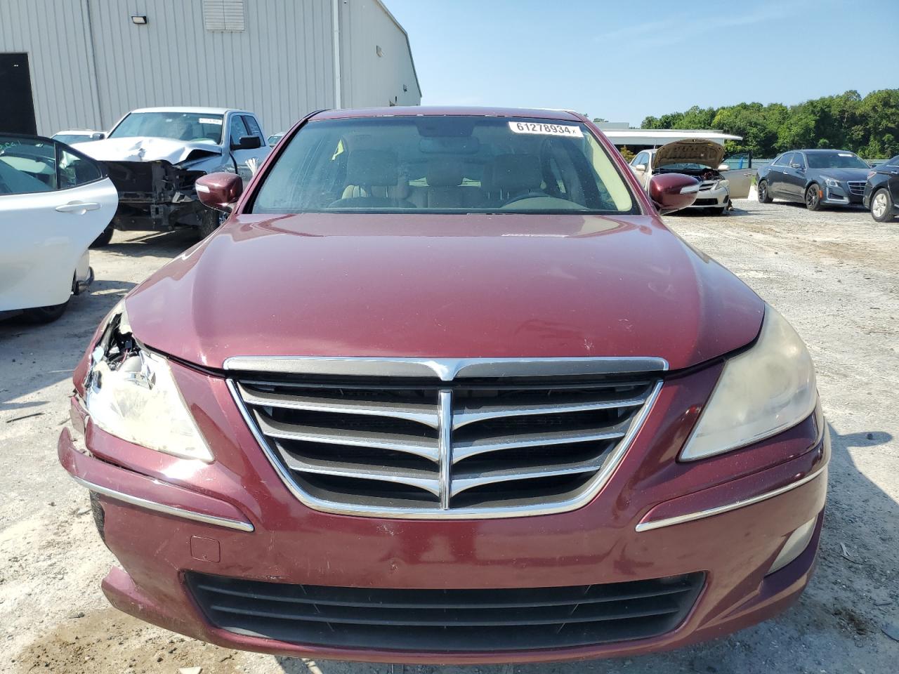 2011 Hyundai Genesis 3.8L VIN: KMHGC4DE5BU138935 Lot: 61278934