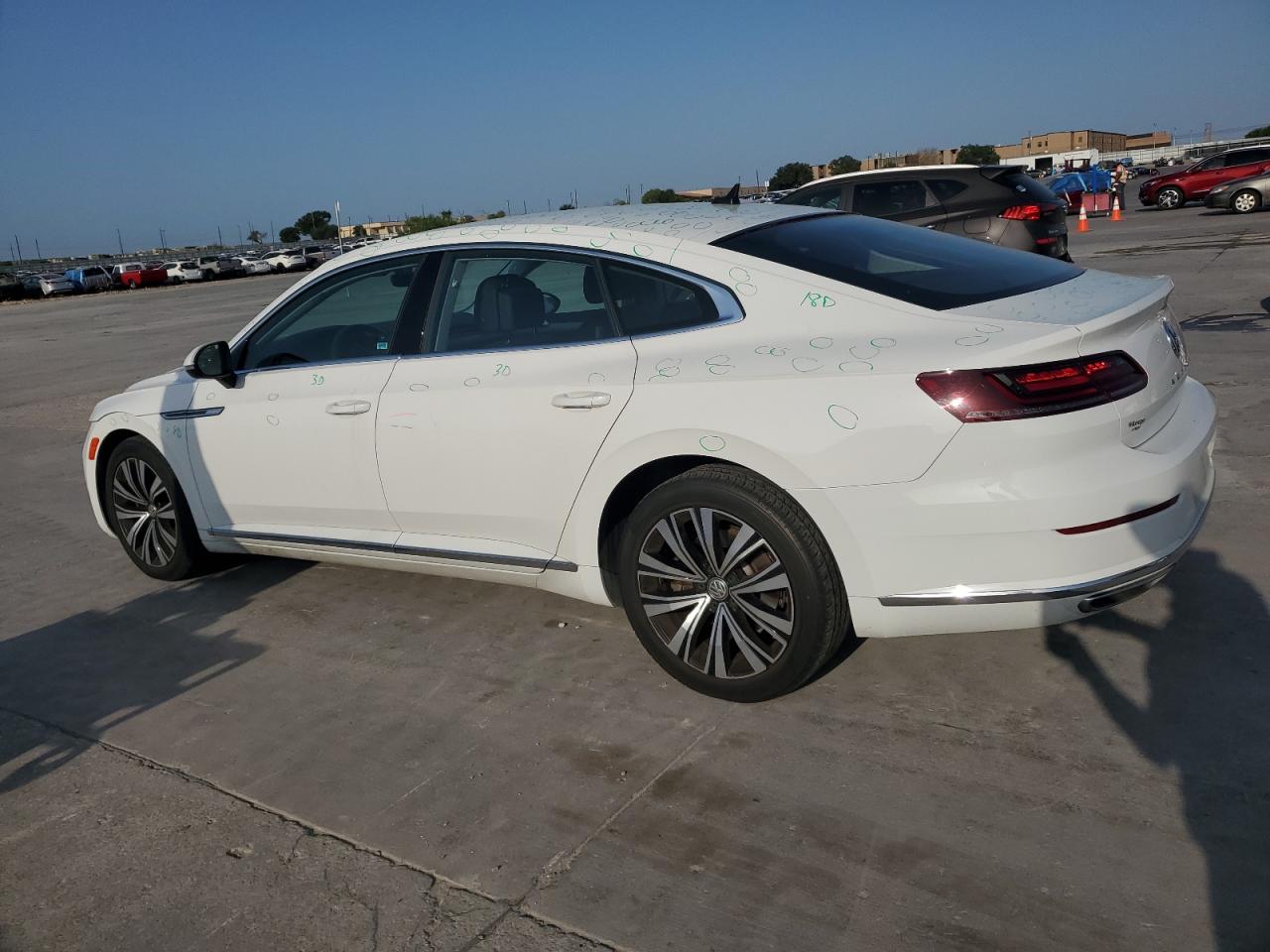 WVWAR7AN5LE013489 2020 VOLKSWAGEN ARTEON - Image 2