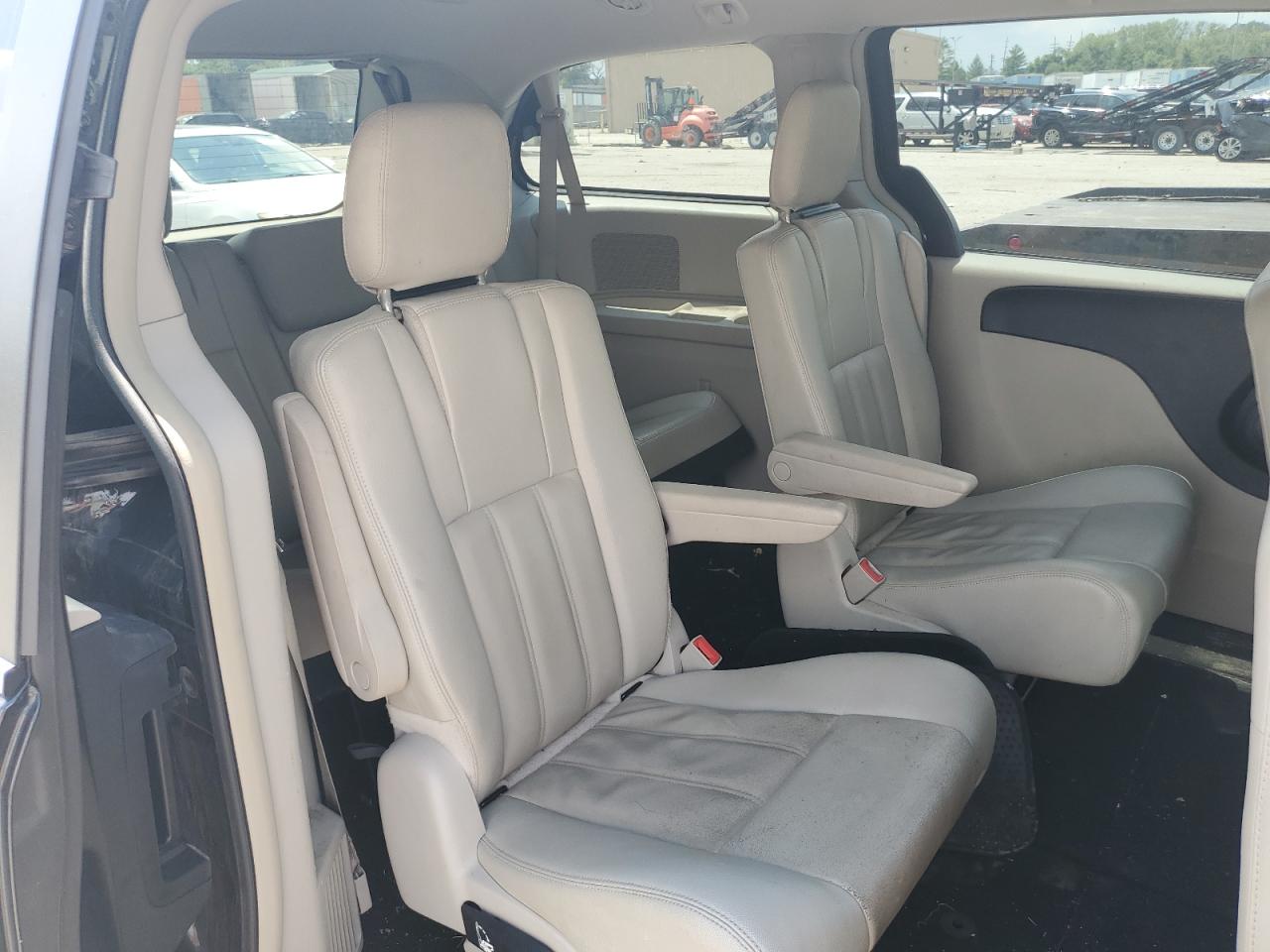 2016 Chrysler Town & Country Lx VIN: 2C4RC1AG6GR150808 Lot: 64218624