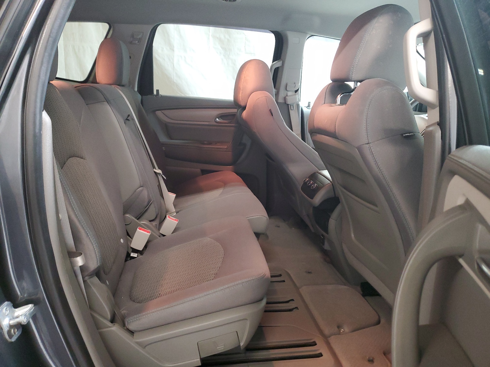 1GNKVFKD5EJ236830 2014 Chevrolet Traverse Ls