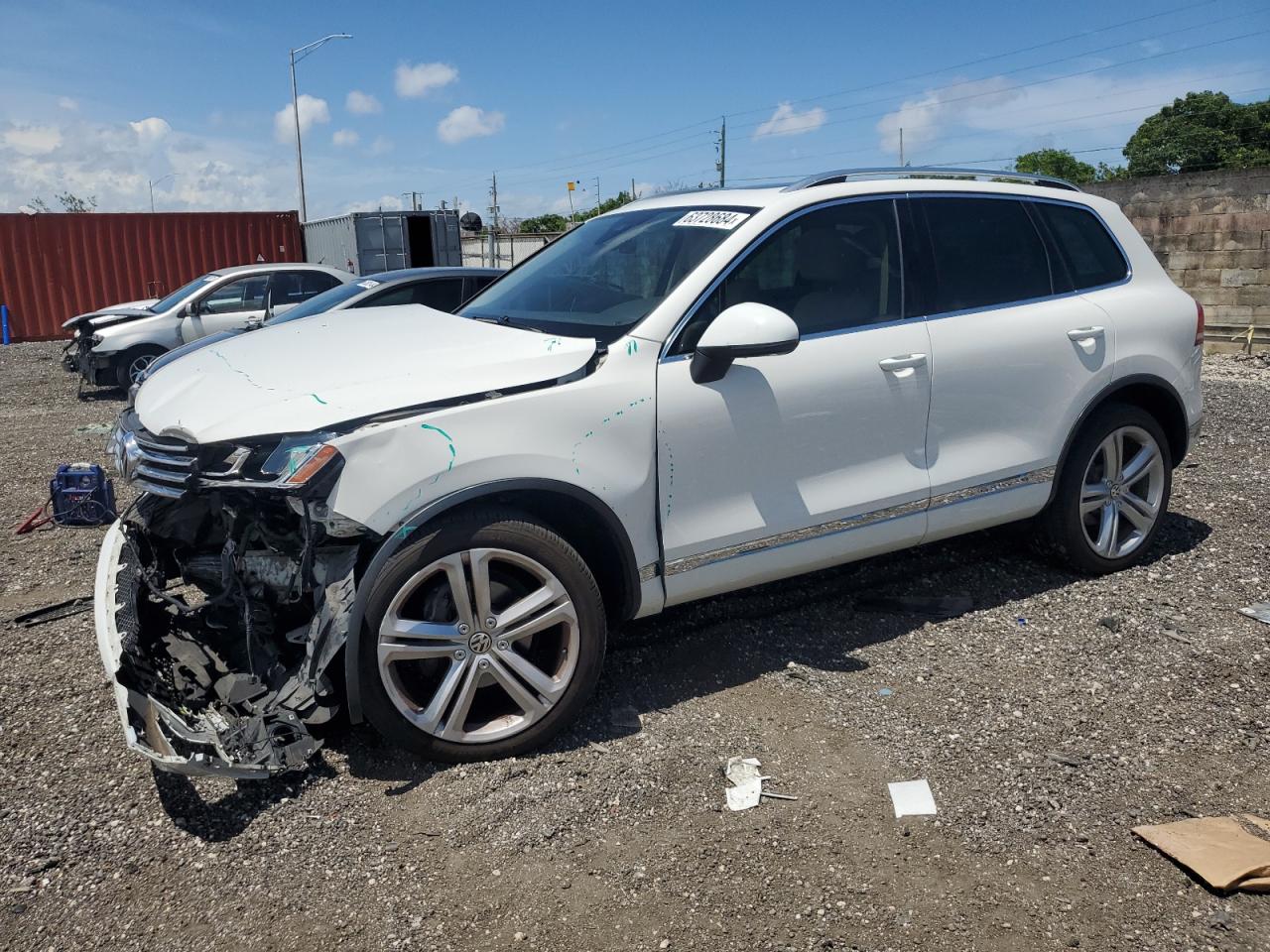 2017 Volkswagen Touareg Executive VIN: WVGGF7BP7HD006720 Lot: 63728684