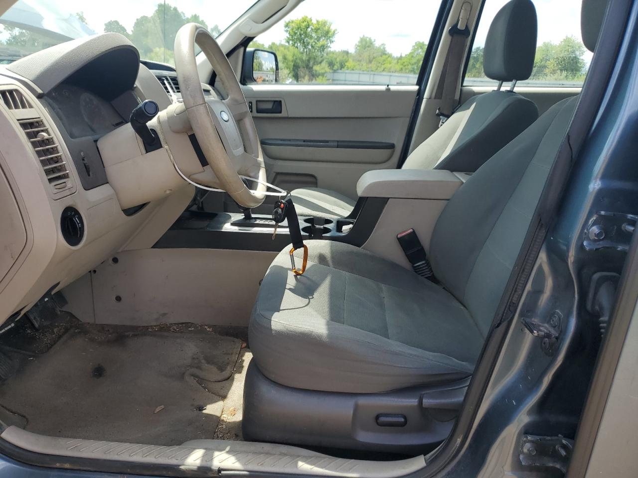 2010 Ford Escape Xls VIN: 1FMCU0C72AKA10637 Lot: 63998964