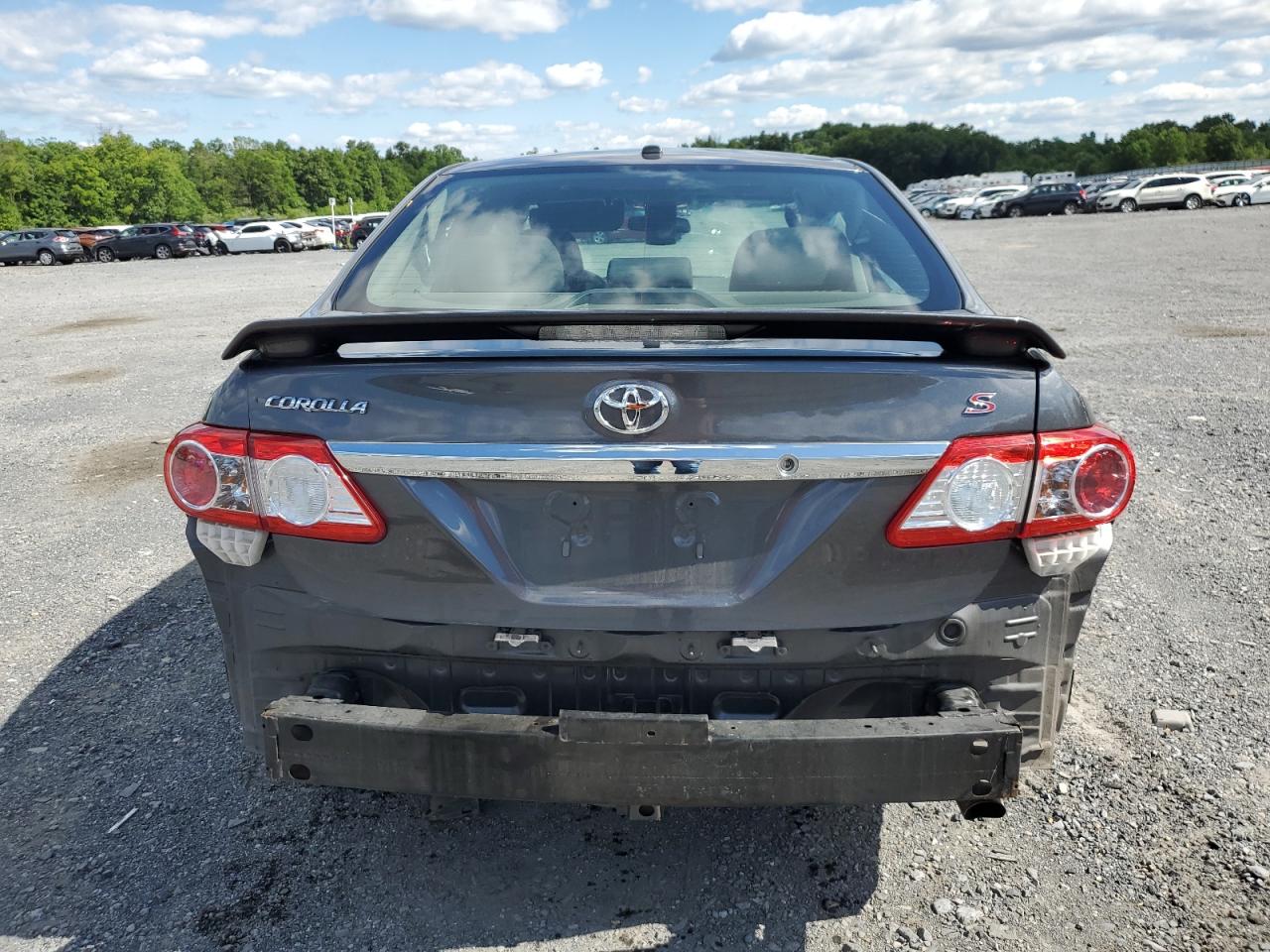 2011 Toyota Corolla Base VIN: 2T1BU4EE8BC562522 Lot: 61452944