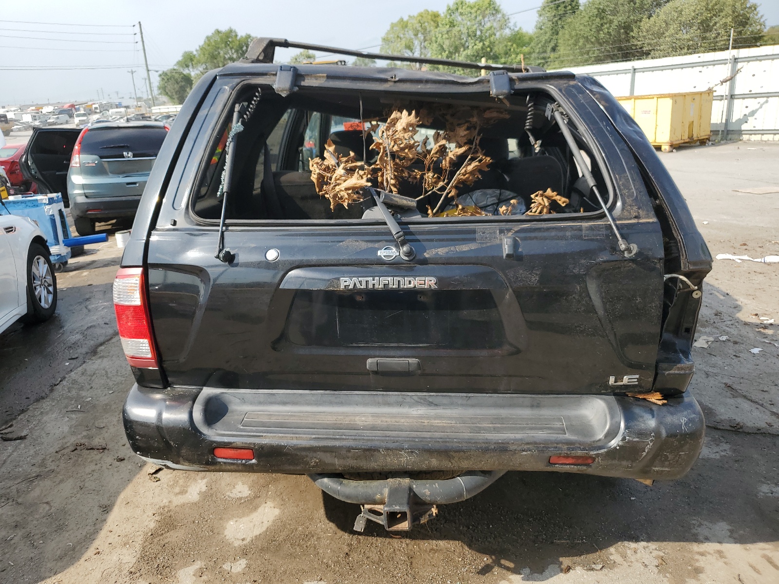 JN8AR07Y4YW421142 2000 Nissan Pathfinder Le