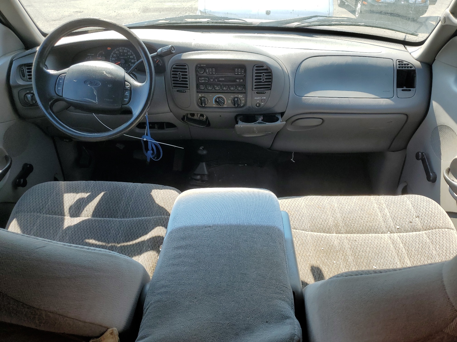 2FTZX18W6WCA00751 1998 Ford F150