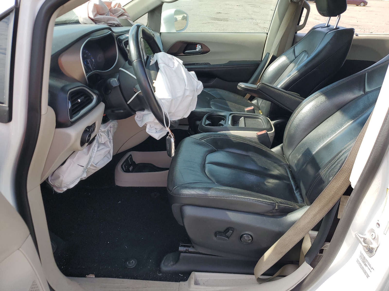 2C4RC1BG2HR759409 2017 Chrysler Pacifica Touring L