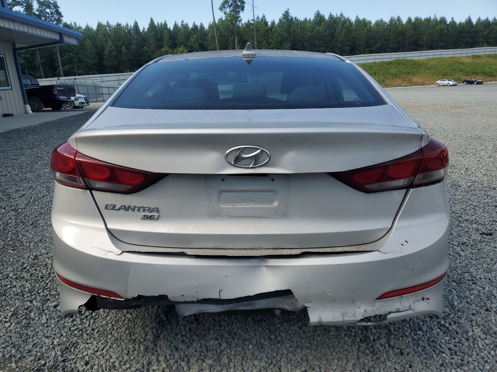 KMHD74LFXHU121817 2017 Hyundai Elantra Se