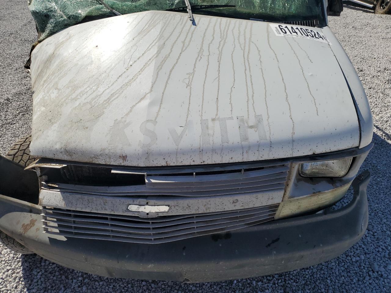 2003 Chevrolet Astro - Image 12