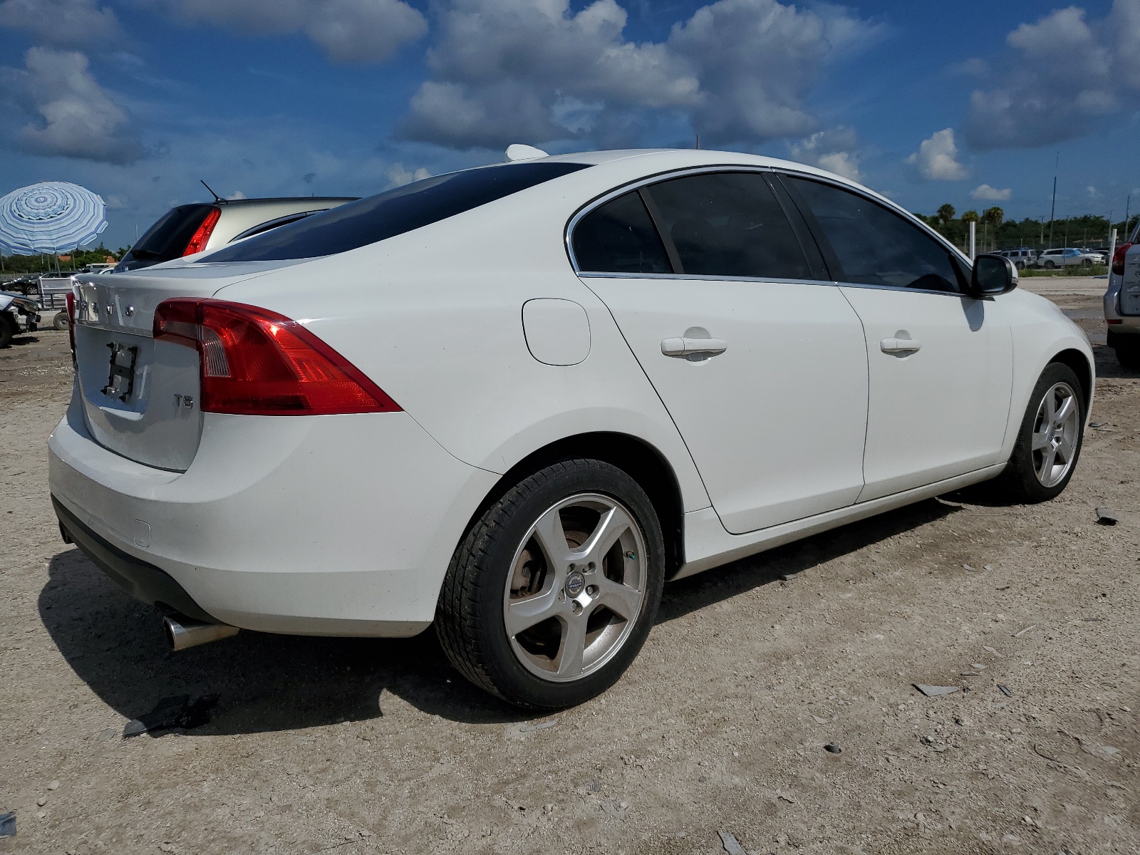 2013 Volvo S60 T5 vin: YV1612FS2D2208459