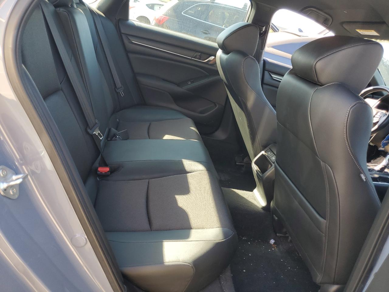 2022 Honda Accord Sport VIN: 1HGCV1F37NA110584 Lot: 64101054