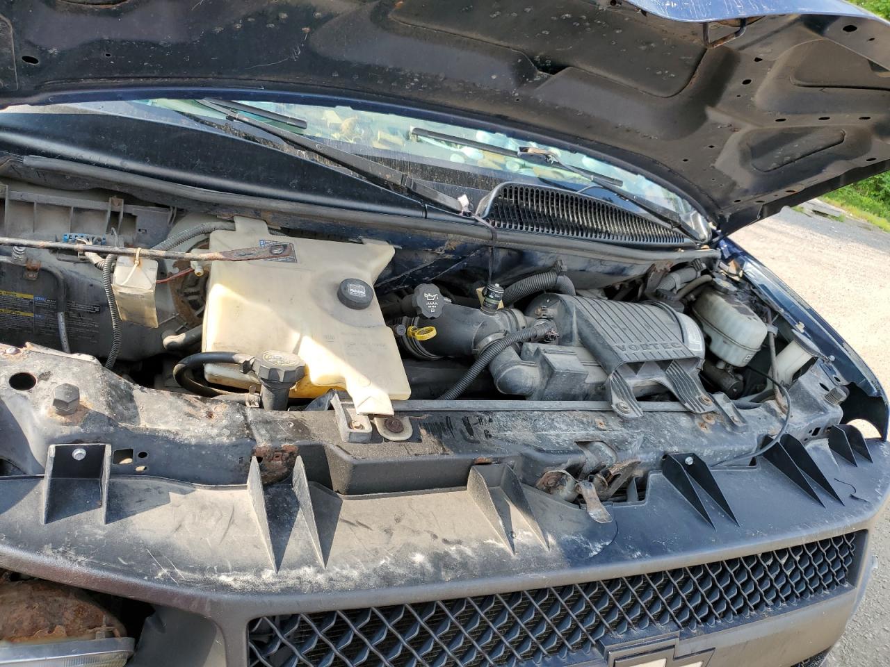 2004 Chevrolet Express G1500 VIN: 1GNFG15T941148363 Lot: 64249924