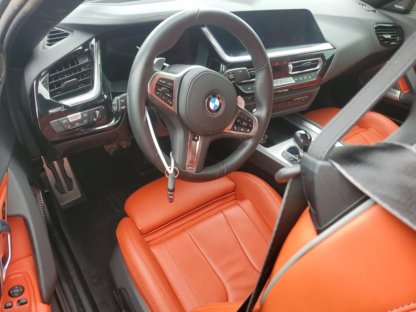 WBAHF9C09MWW91756 2021 BMW Z4 M40I