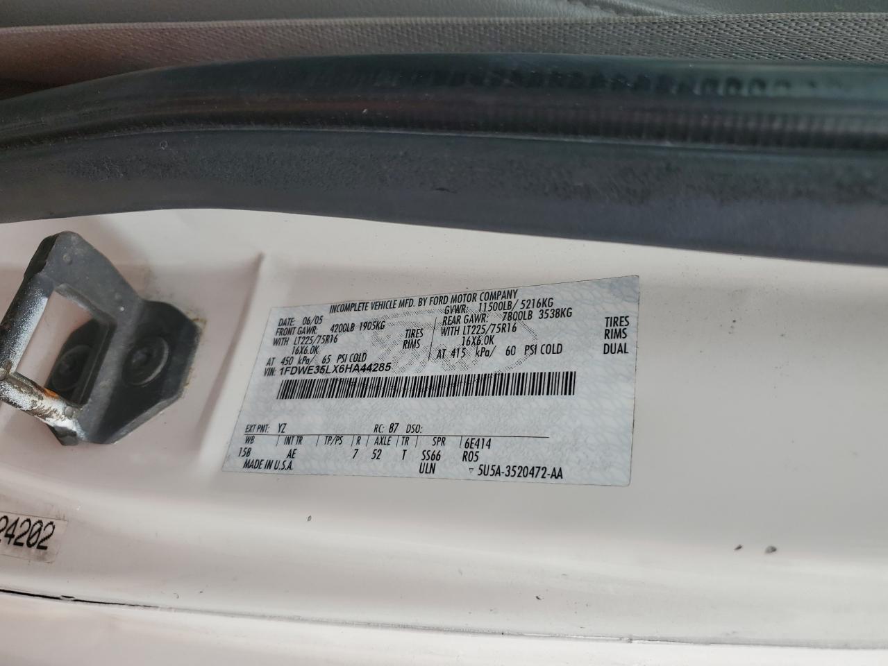 2006 Ford Econoline E350 Super Duty Cutaway Van VIN: 1FDWE35LX6HA44285 Lot: 61793154