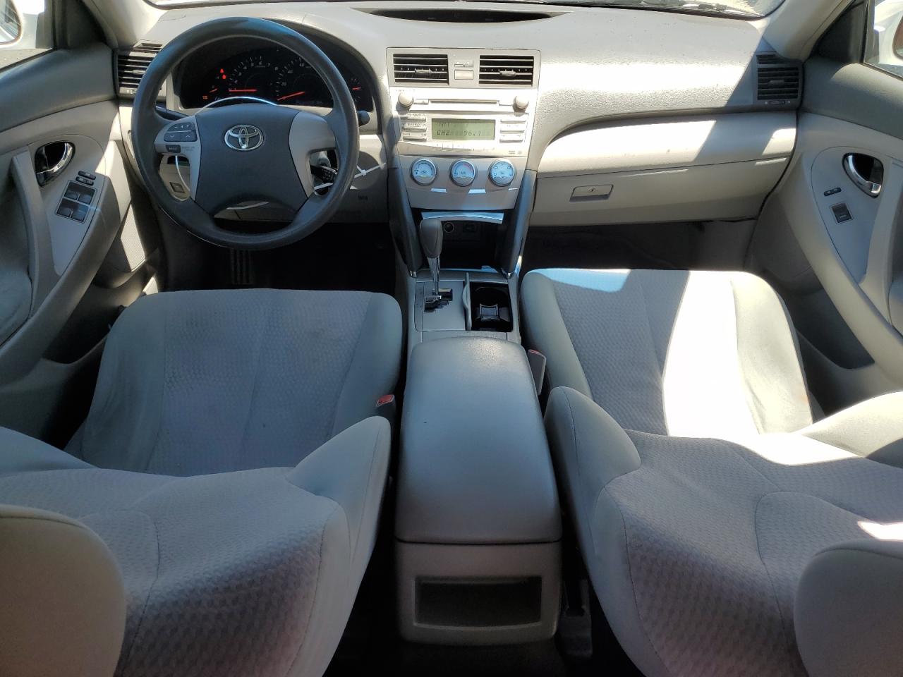 2011 Toyota Camry - Image 8