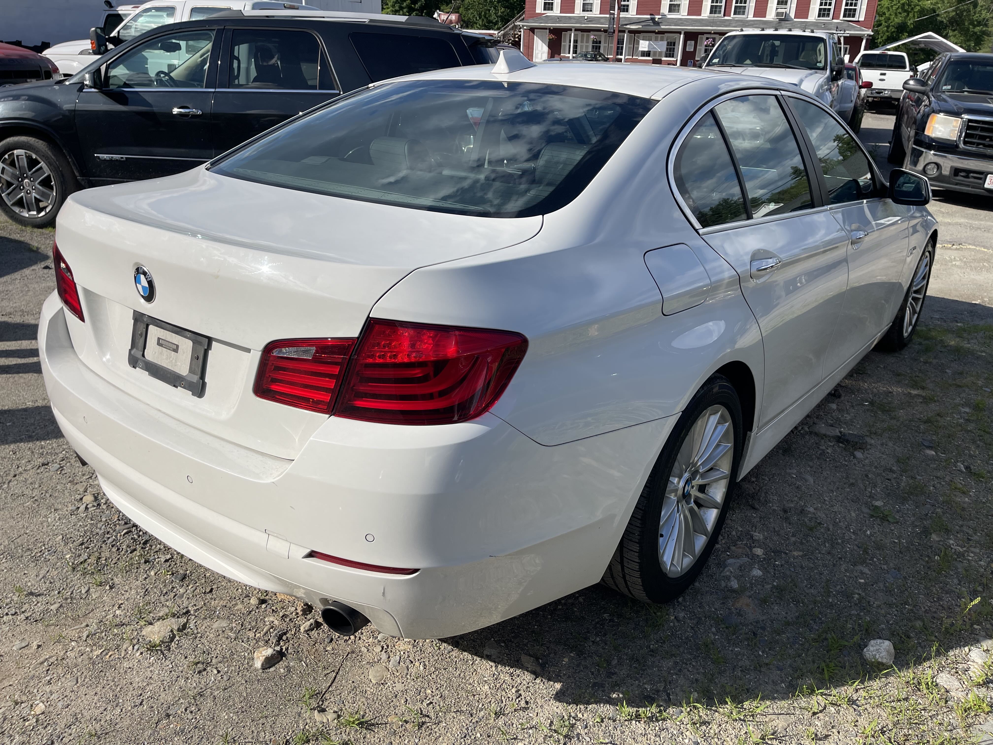 2012 BMW 535 I vin: WBAFR7C59CC811697