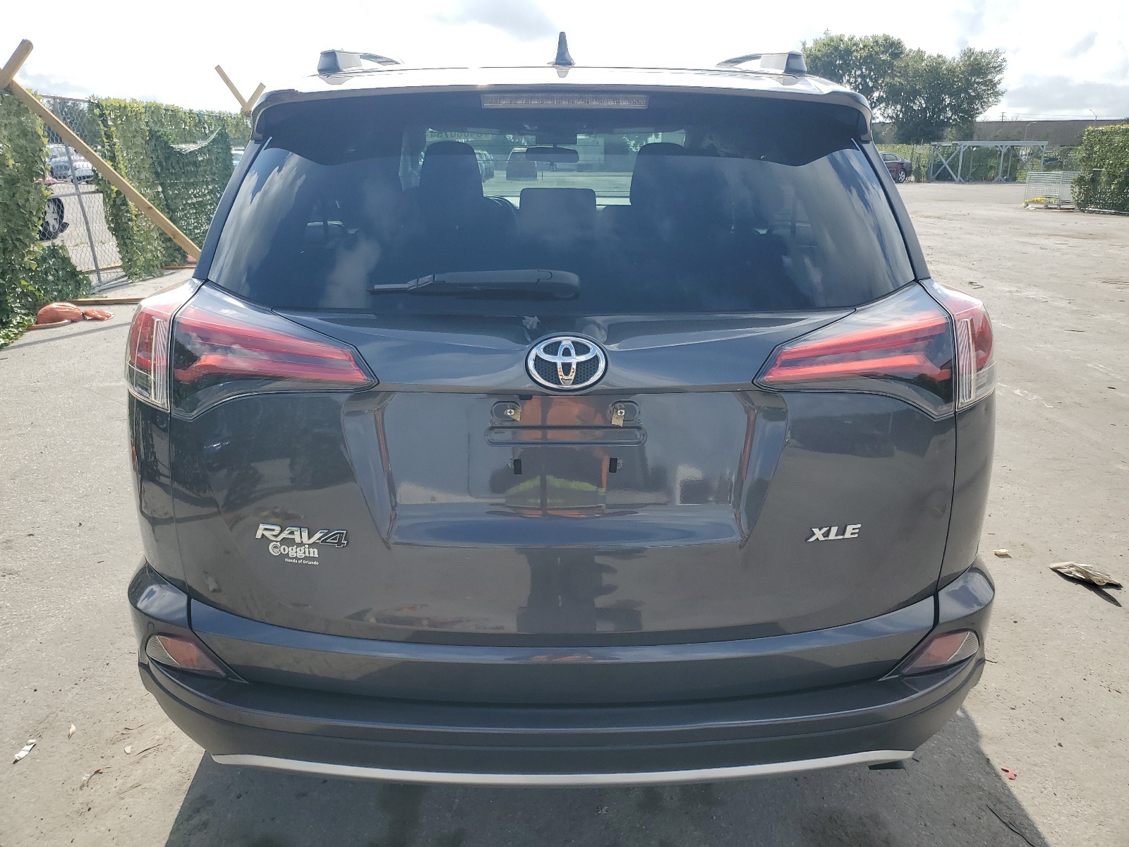 2T3WFREV8GW268818 2016 Toyota Rav4 Xle