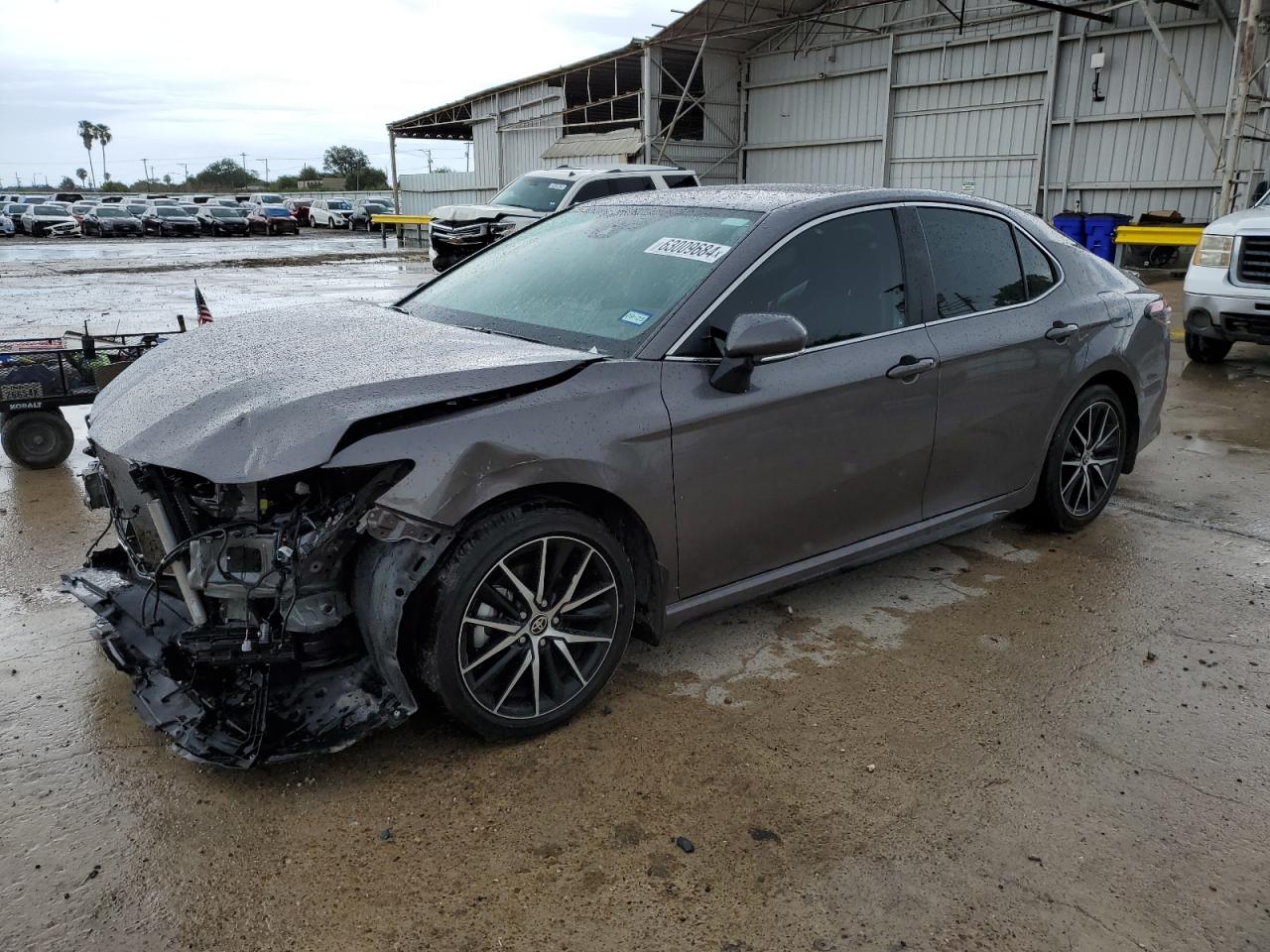 4T1G11AK9RU191596 2024 TOYOTA CAMRY - Image 1