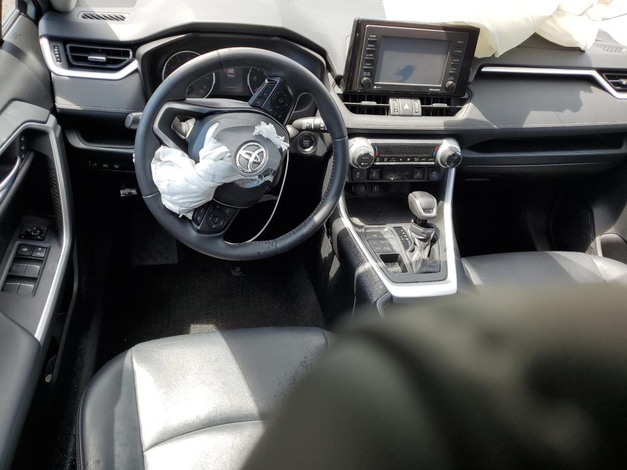 2020 Toyota Rav4 Xle Premium VIN: 2T3A1RFV2LC072358 Lot: 63529694