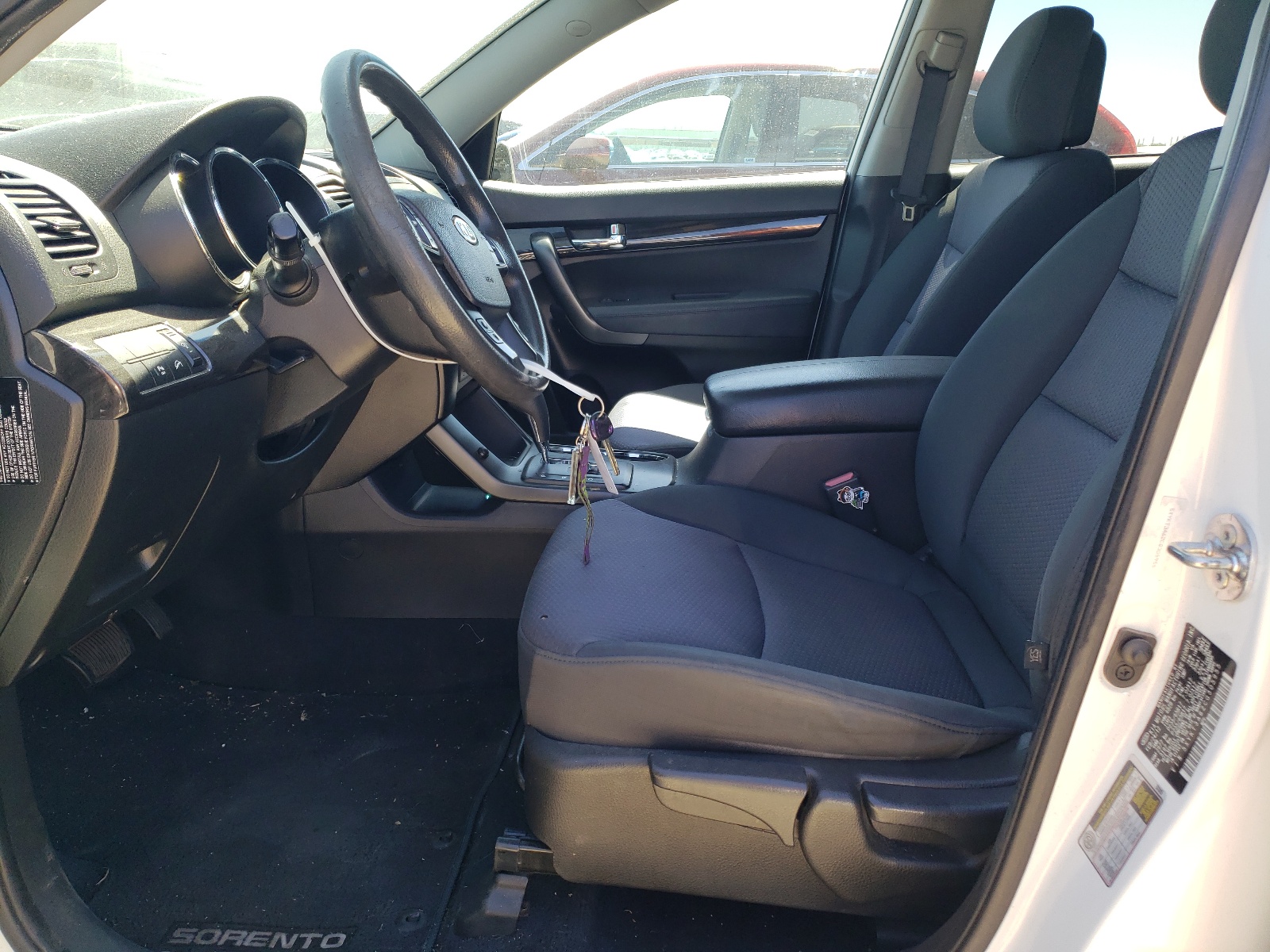 5XYKT3A62CG305955 2012 Kia Sorento Base