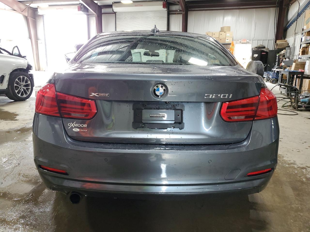 WBA8E5G51GNU19438 2016 BMW 320 Xi