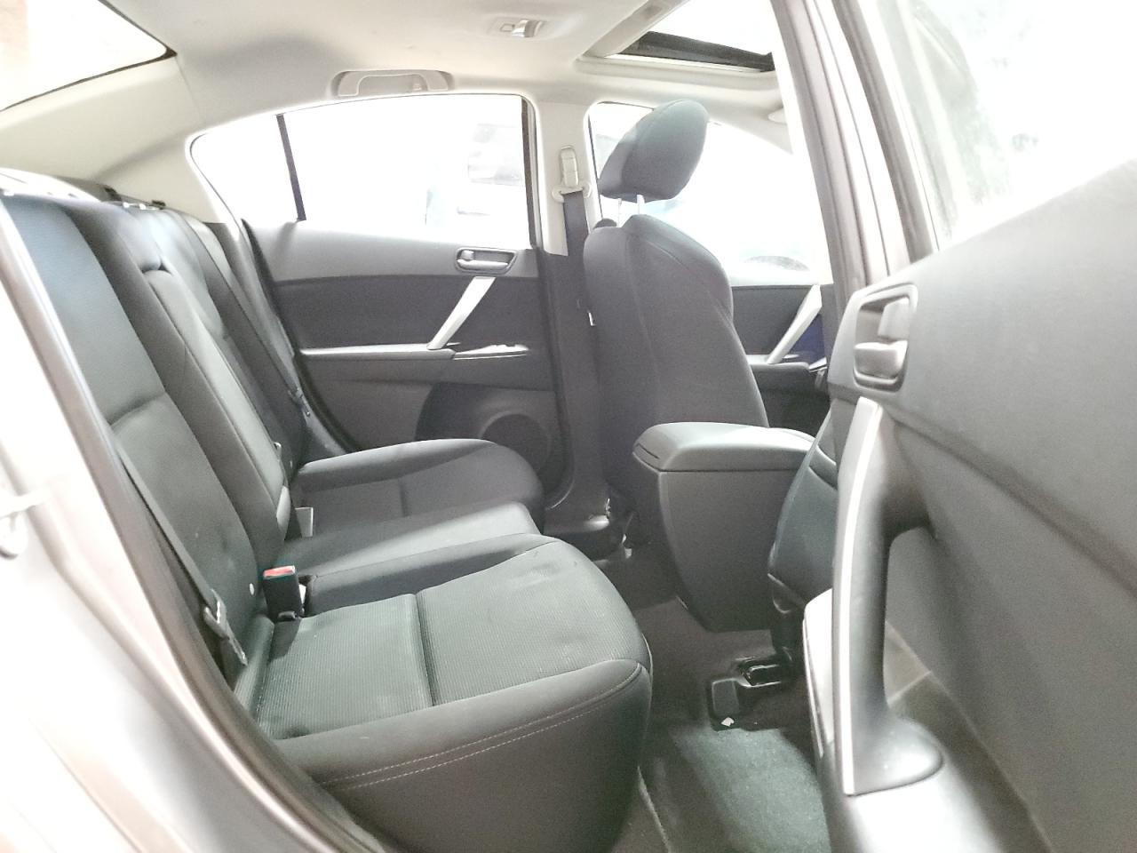 2011 Mazda 3 S VIN: JM1BL1U66B1471202 Lot: 64842594