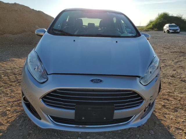  FORD FIESTA 2016 Серебристый