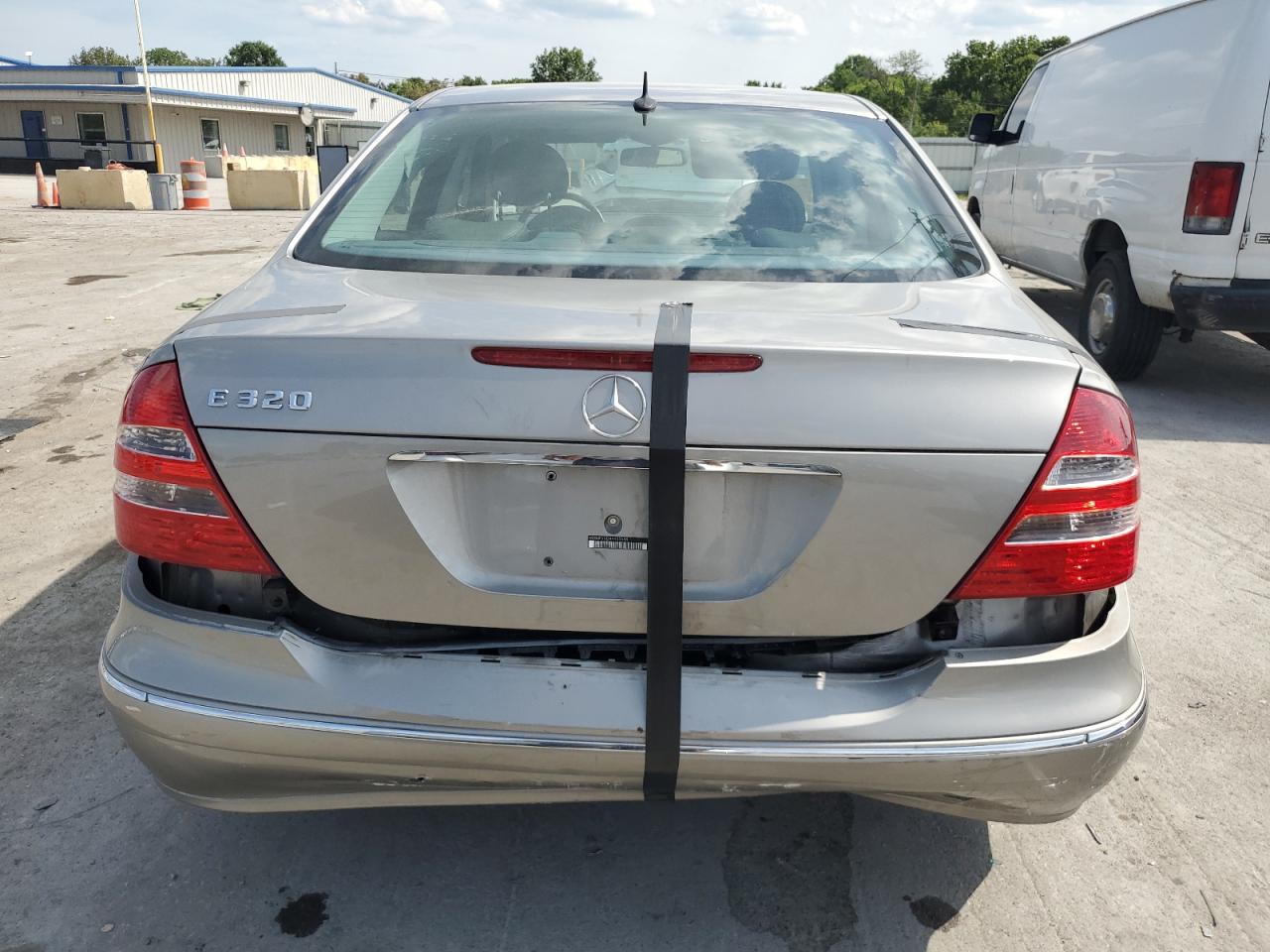 2004 Mercedes-Benz E 320 VIN: WDBUF65J34A445688 Lot: 61600144