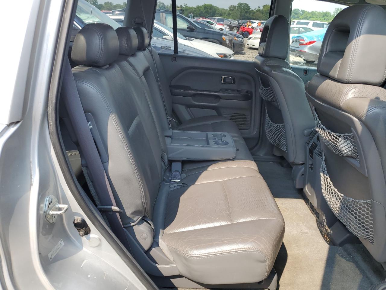 2005 Honda Pilot Exl VIN: 5FNYF18615B037972 Lot: 64214814