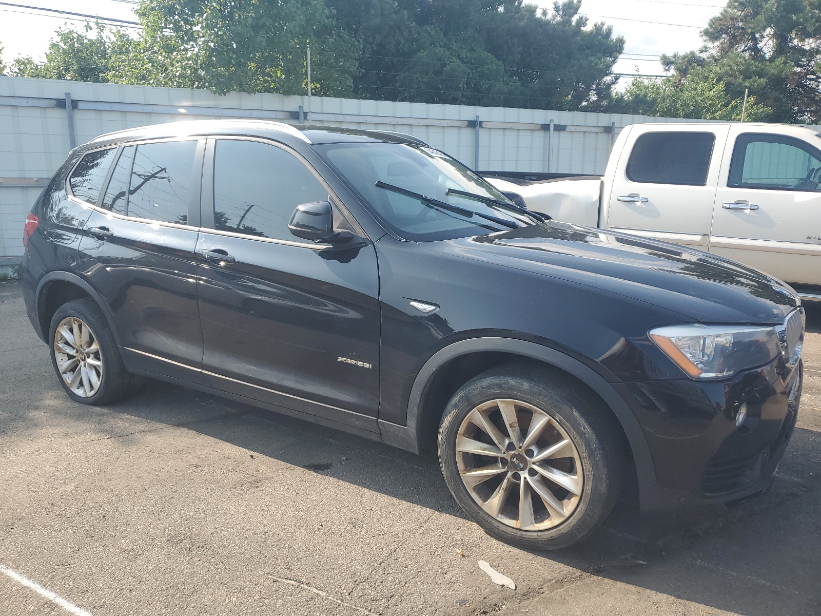 2017 BMW X3 xDrive28I vin: 5UXWX9C55H0T03495