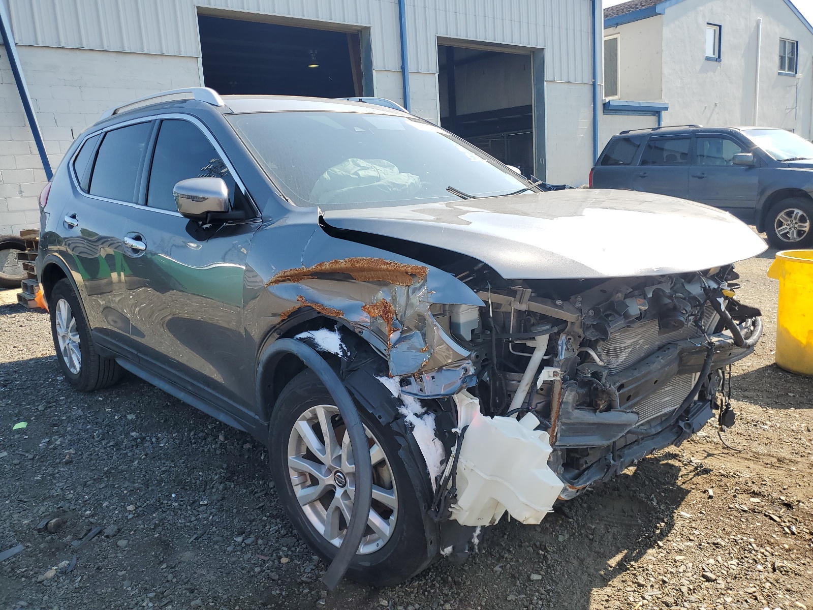 2019 Nissan Rogue S vin: KNMAT2MV2KP554602