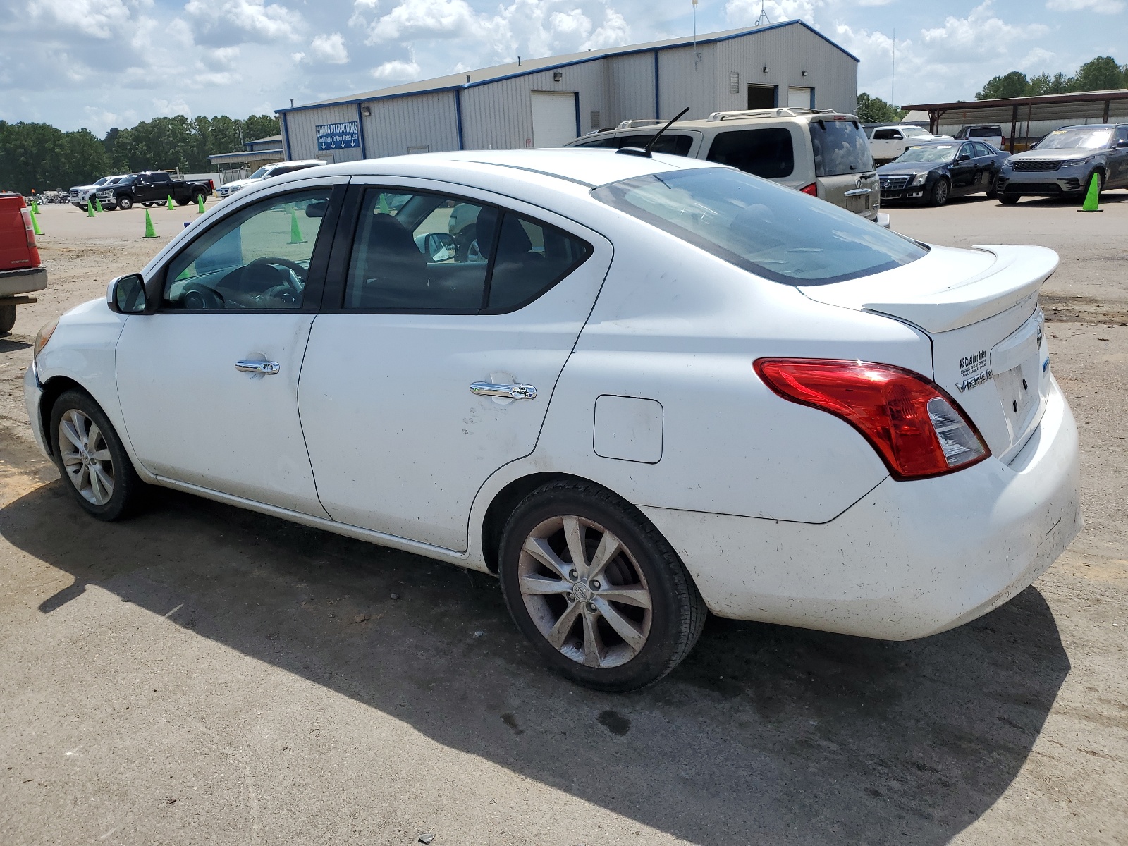 2014 Nissan Versa S vin: 3N1CN7AP4EL843831