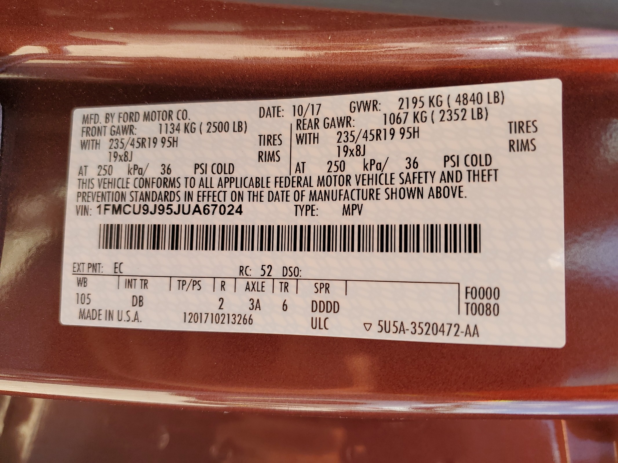 1FMCU9J95JUA67024 2018 Ford Escape Titanium