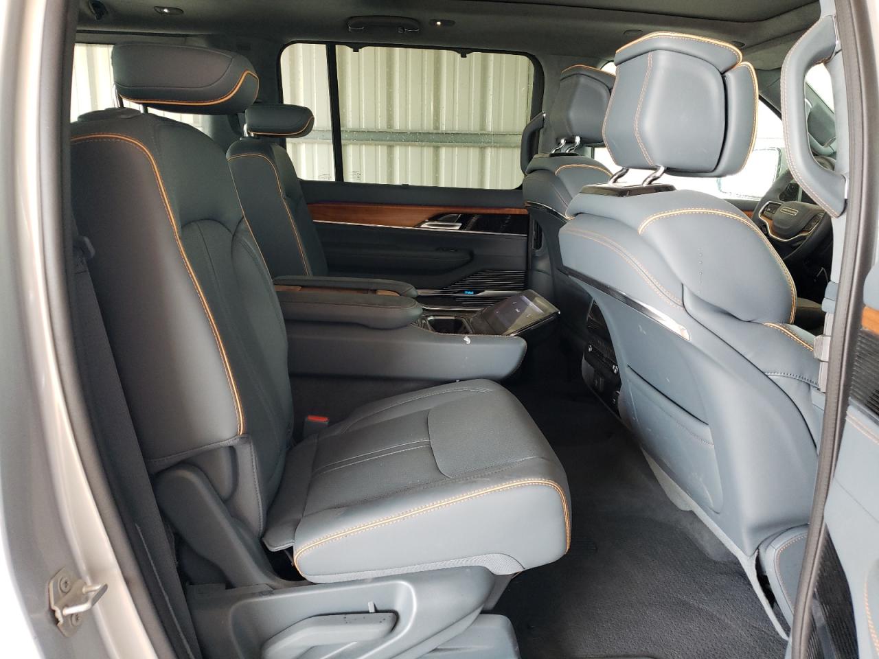 2022 Jeep Grand Wagoneer Series Ii VIN: 1C4SJVFJ7NS180608 Lot: 61637944