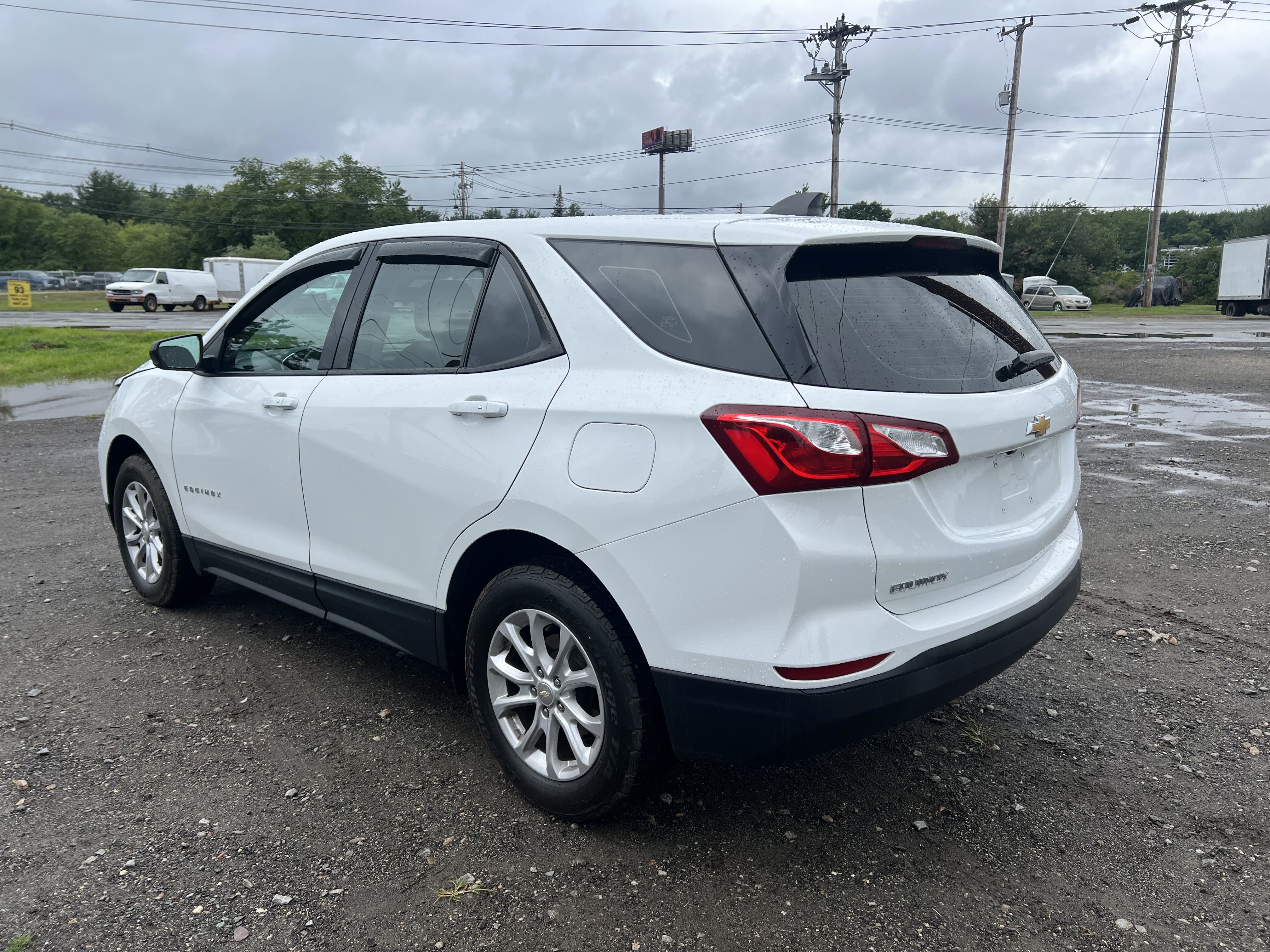 2019 Chevrolet Equinox Ls vin: 3GNAXSEV5KS667116