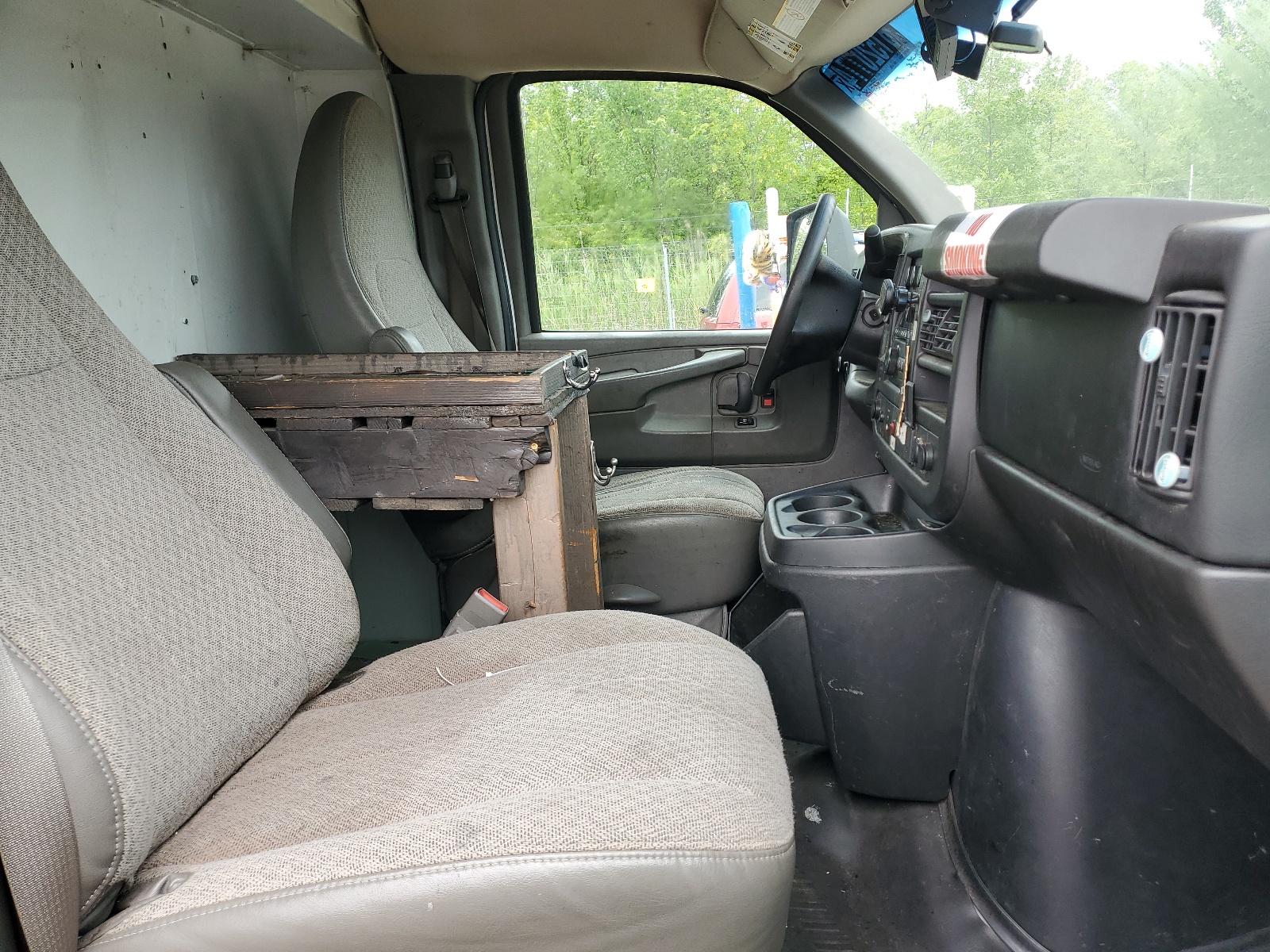 1GB0G2CF6F1255282 2015 Chevrolet Express G3500