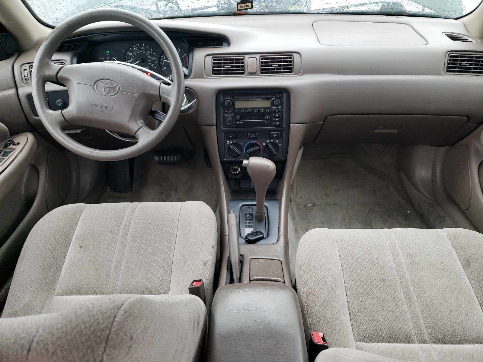 4T1BF22K1YU952152 2000 Toyota Camry Le