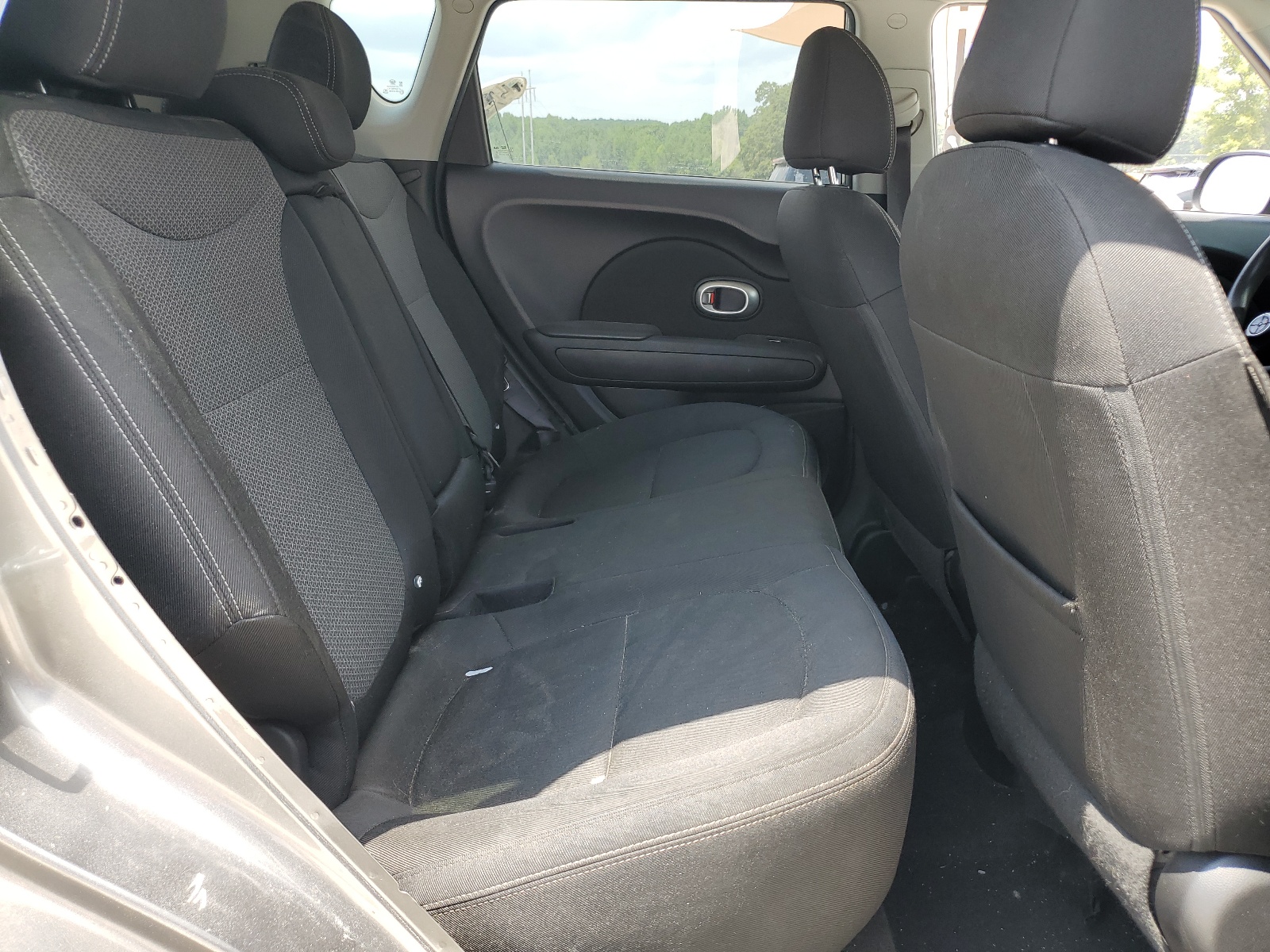 KNDJP3A53H7500250 2017 Kia Soul +