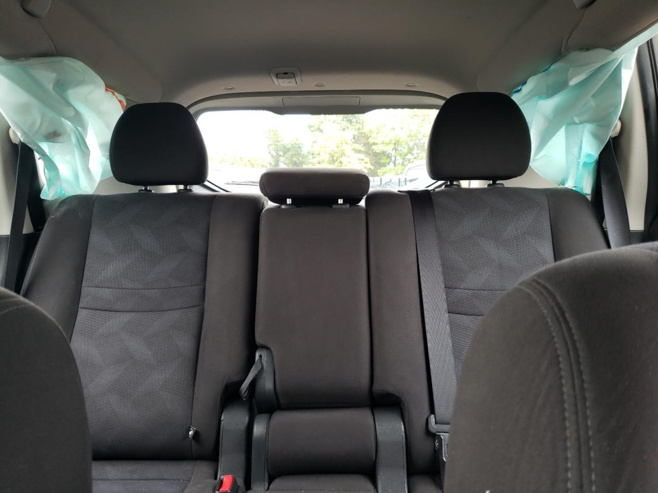 2015 Nissan Rogue S VIN: KNMAT2MV2FP570529 Lot: 65132604