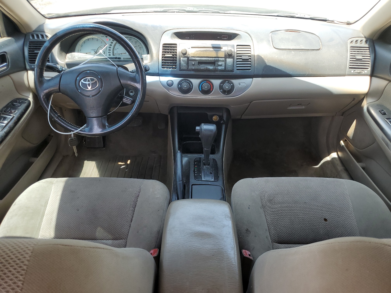 4T1BA32KX4U017324 2004 Toyota Camry Se