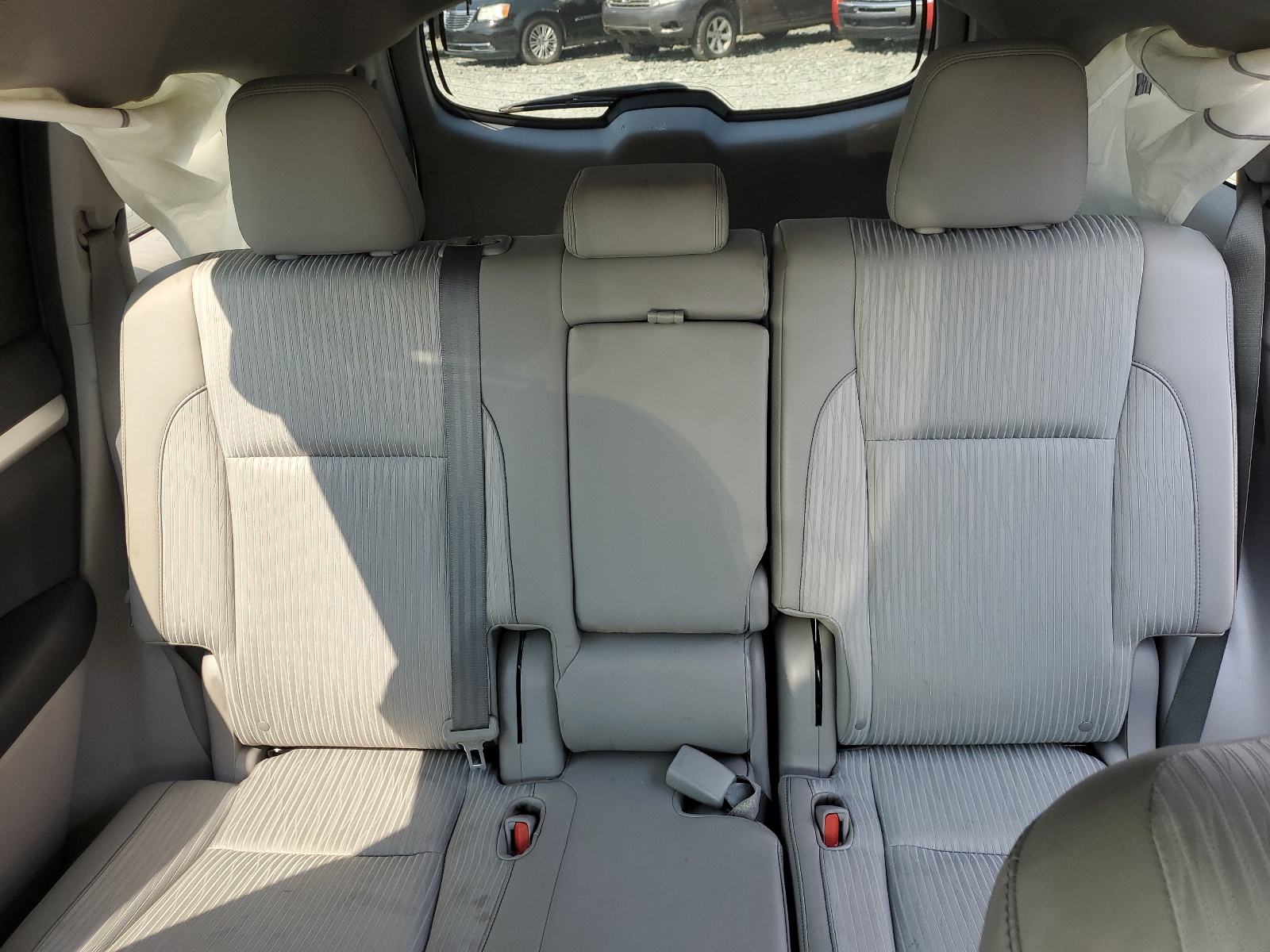 5TDZKRFHXES026161 2014 Toyota Highlander Le