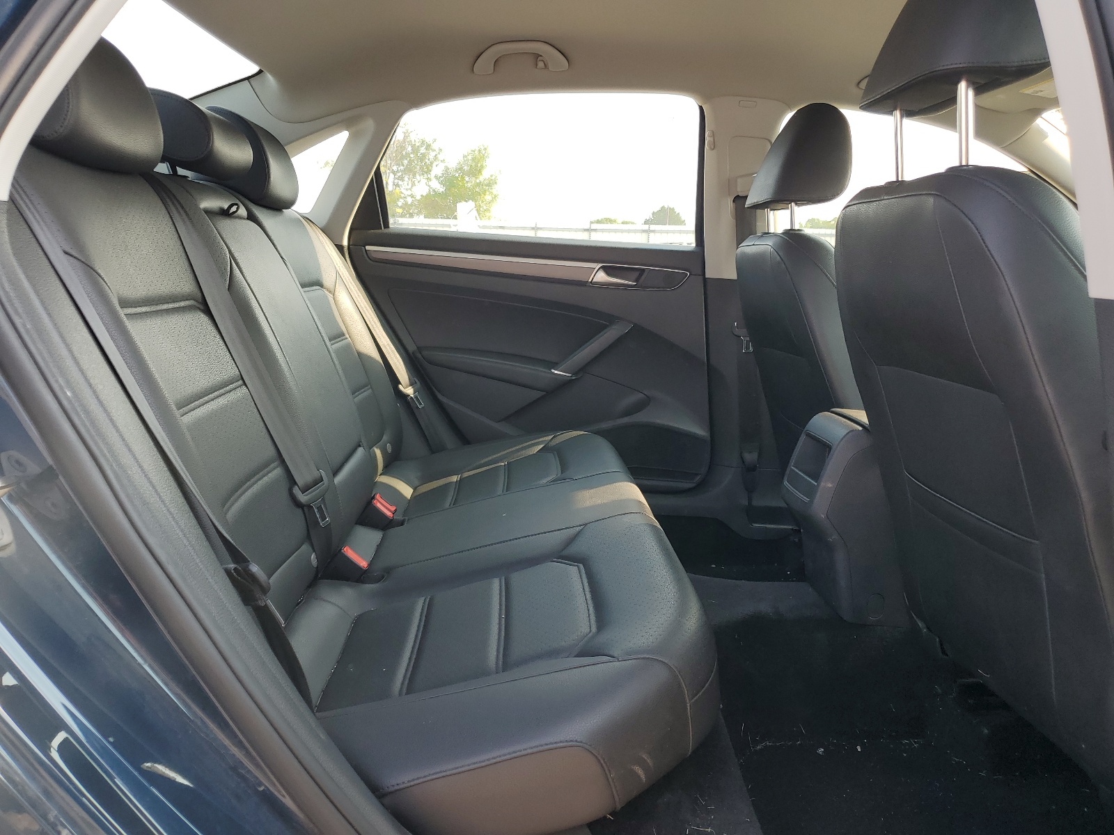 1VWAA7A39JC029125 2018 Volkswagen Passat S