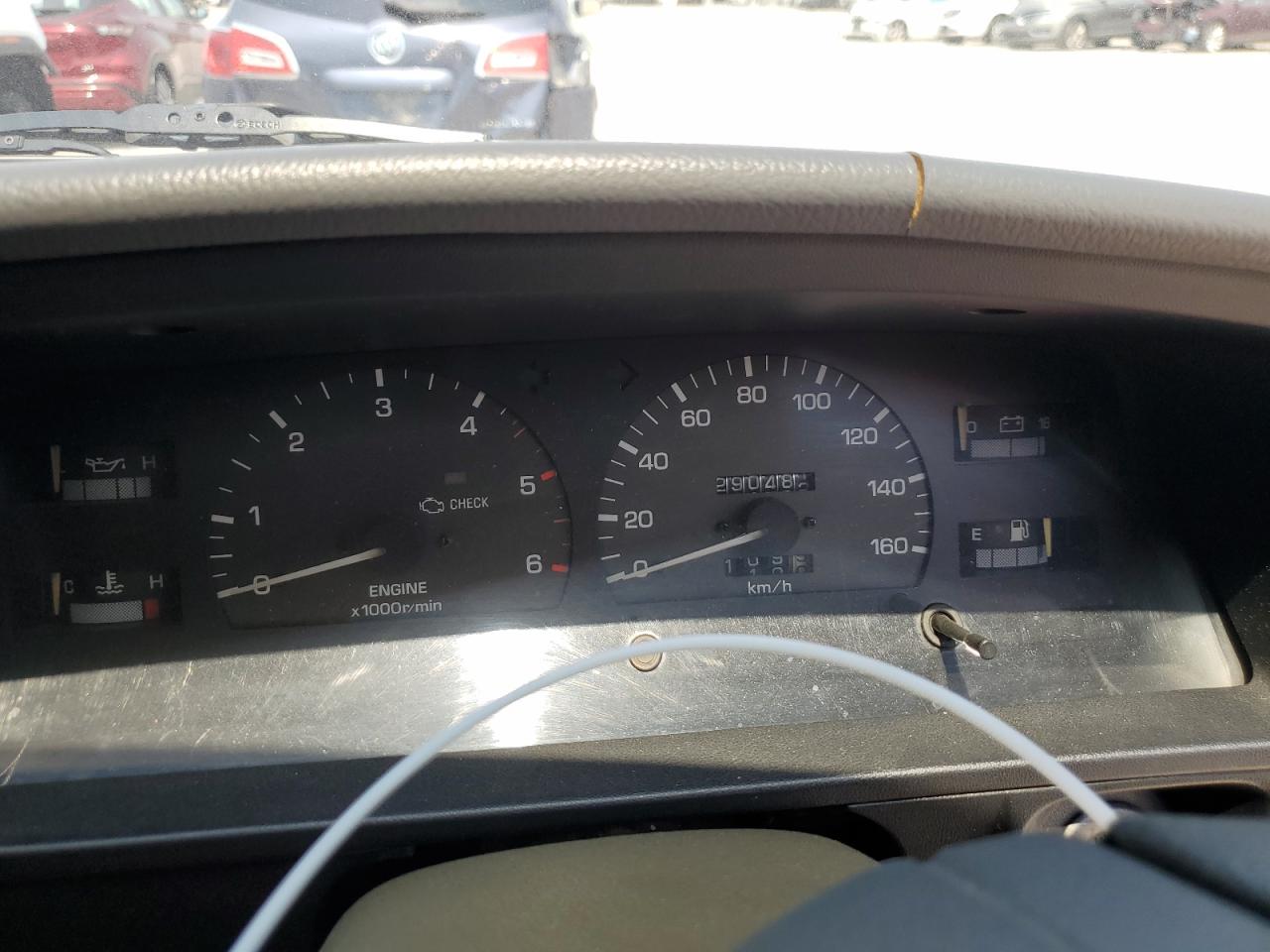 1995 Toyota Hilux VIN: KZN1309067346 Lot: 62937144