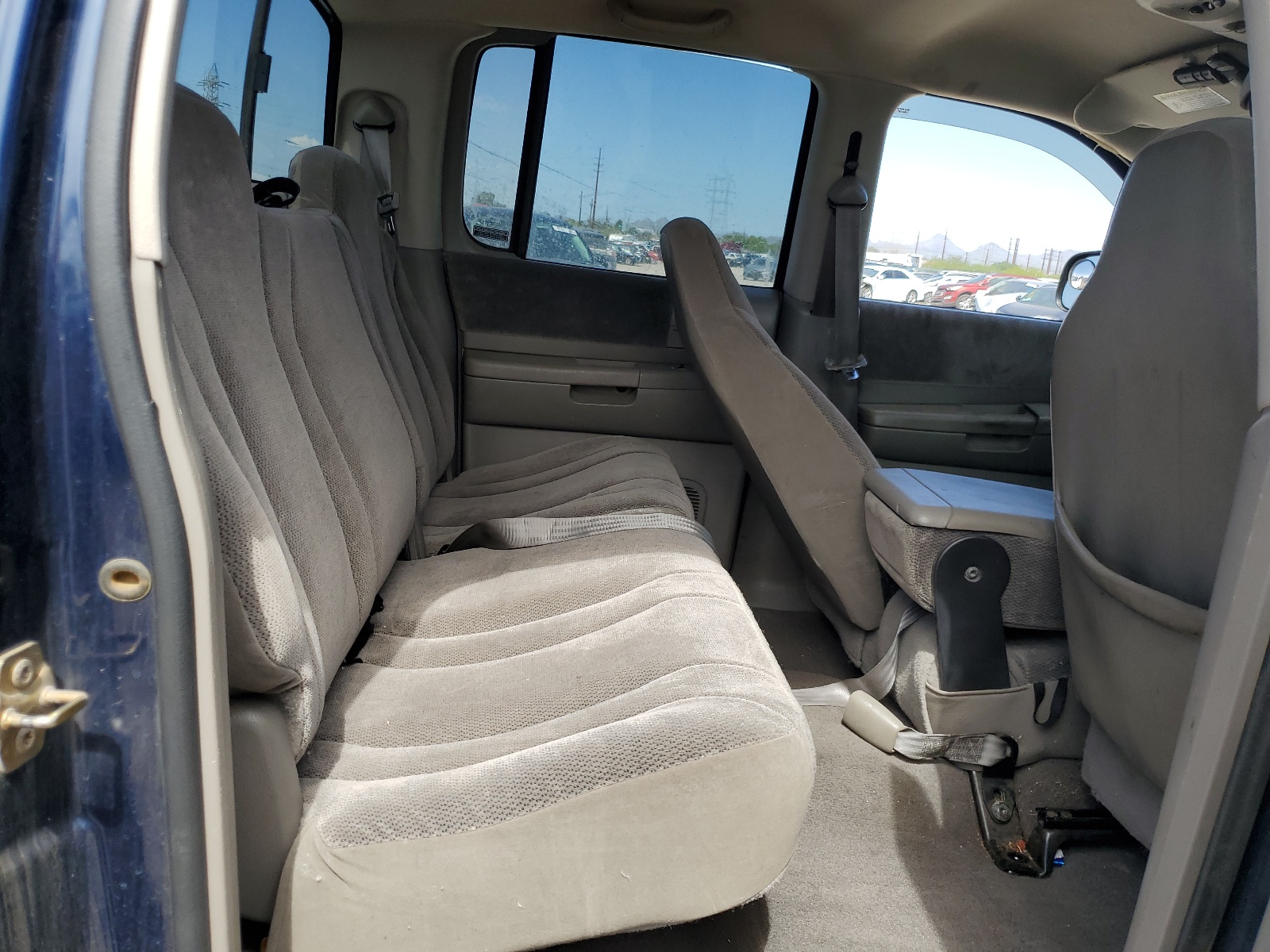 1B7GG2AN01S169697 2001 Dodge Dakota Quad