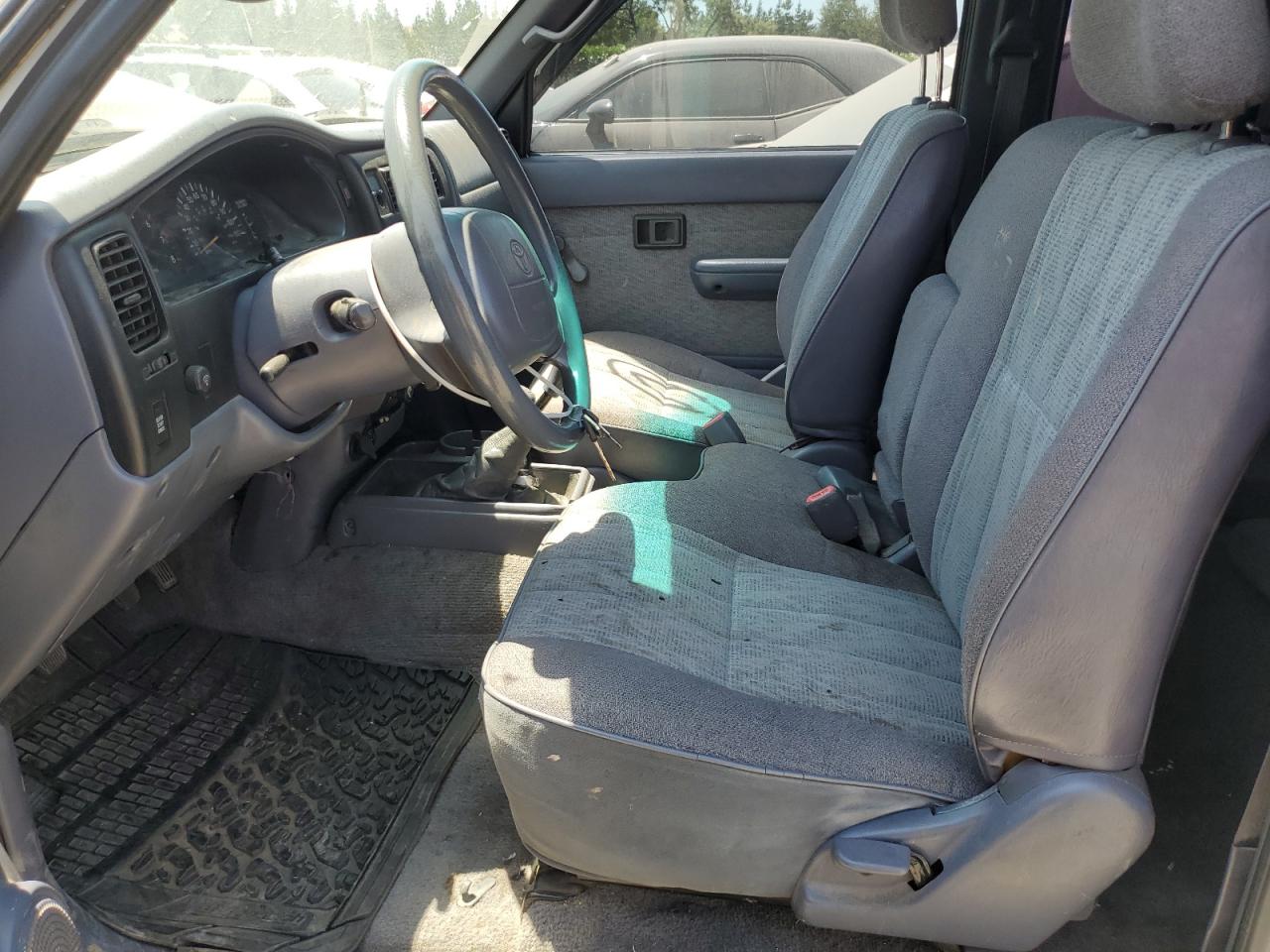 1998 Toyota Tacoma Xtracab VIN: 4TAWN72N2WZ126440 Lot: 64262934