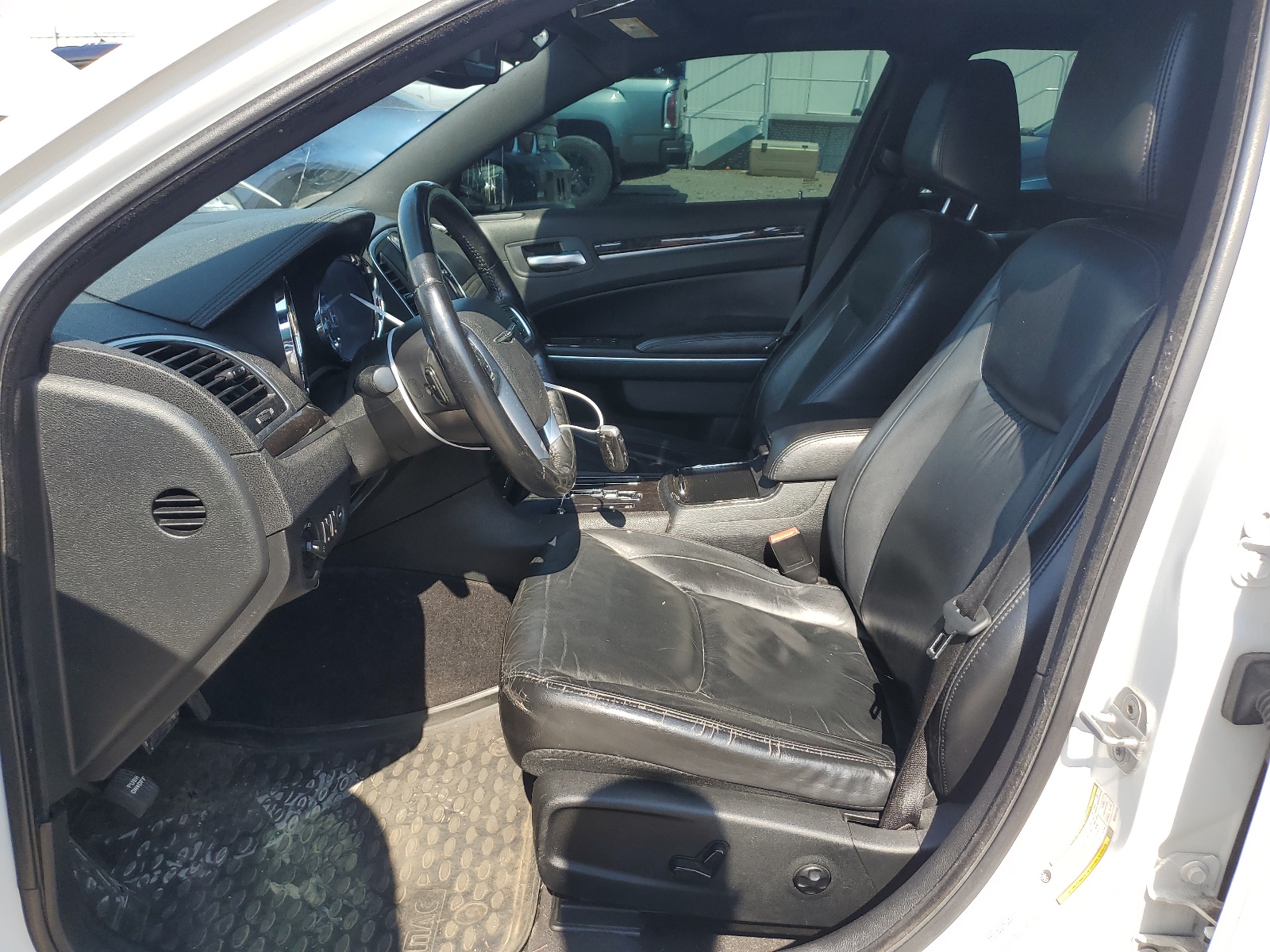 2C3CA5CG4BH561255 2011 Chrysler 300 Limited