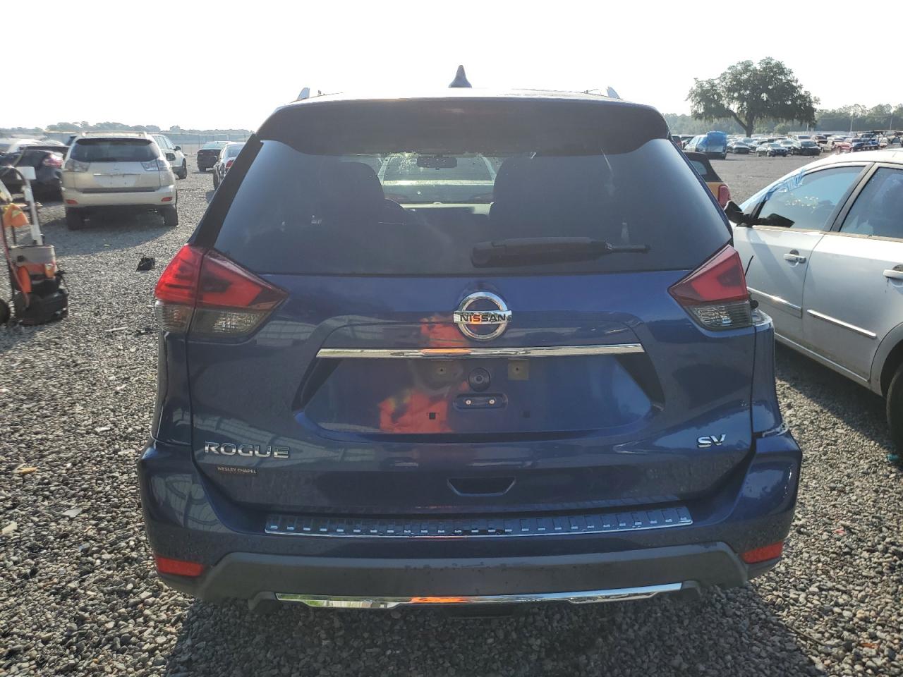 2017 Nissan Rogue S VIN: KNMAT2MT1HP577571 Lot: 61421714