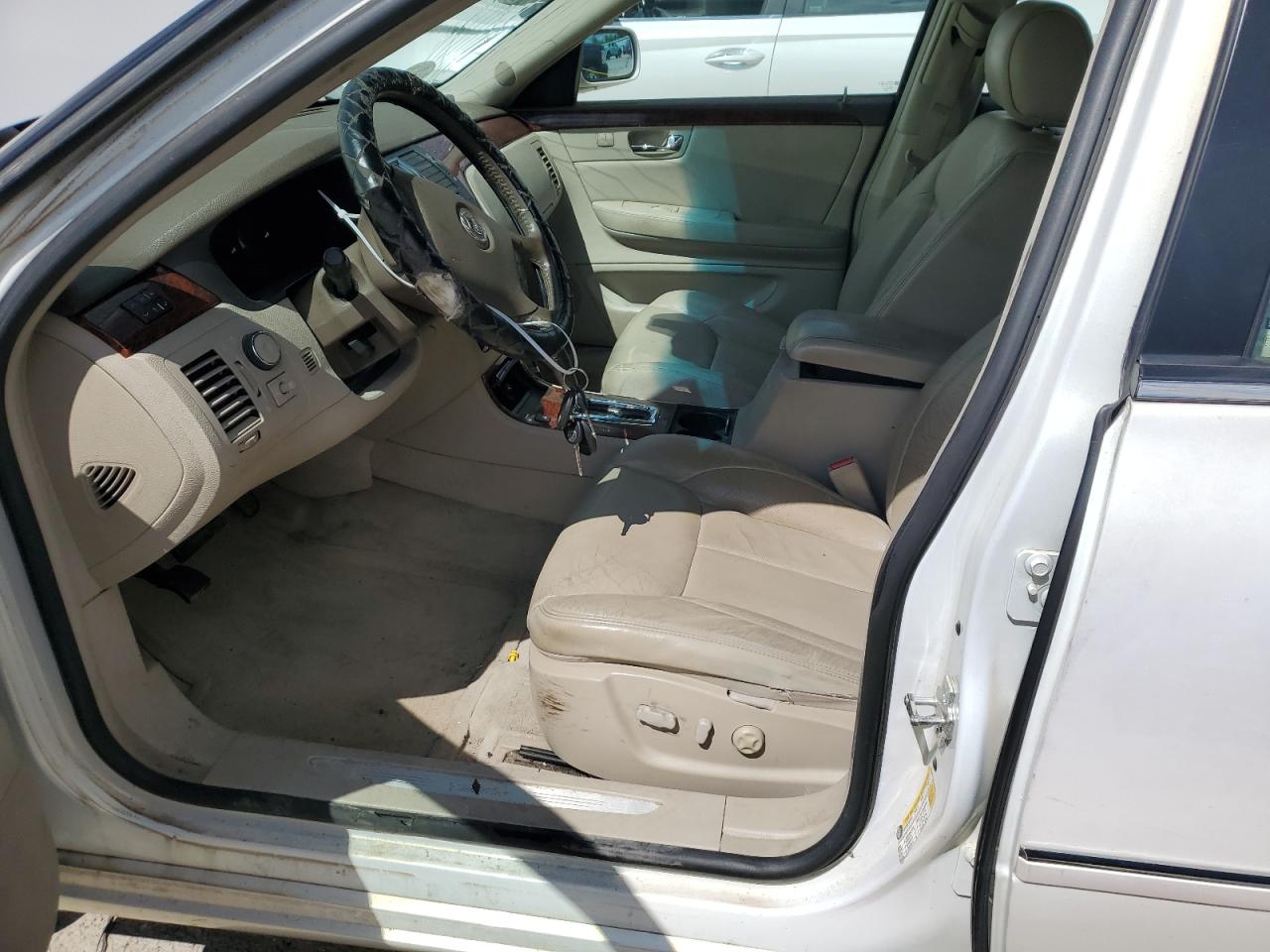 2006 Cadillac Dts VIN: 1G6KD57Y16U120786 Lot: 63600054