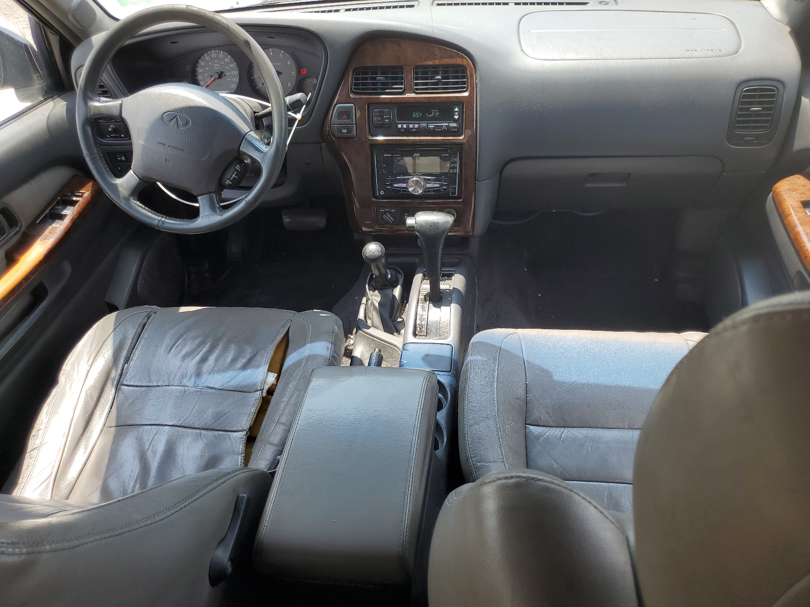 JNRAR05Y9XW046782 1999 Infiniti Qx4